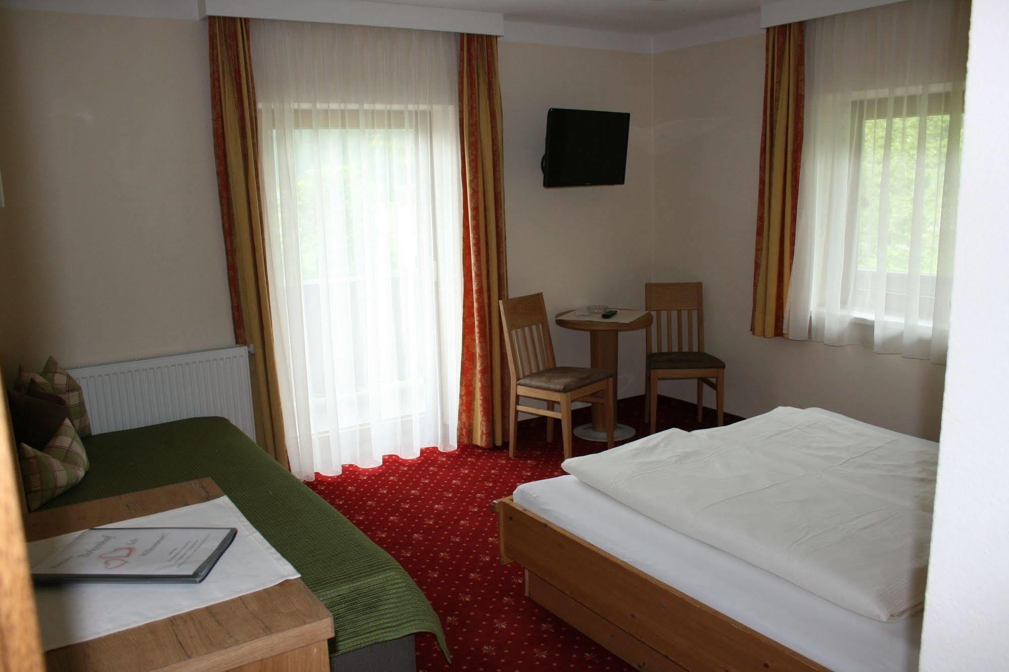 Pension Birkenhof Майрхофен Экстерьер фото