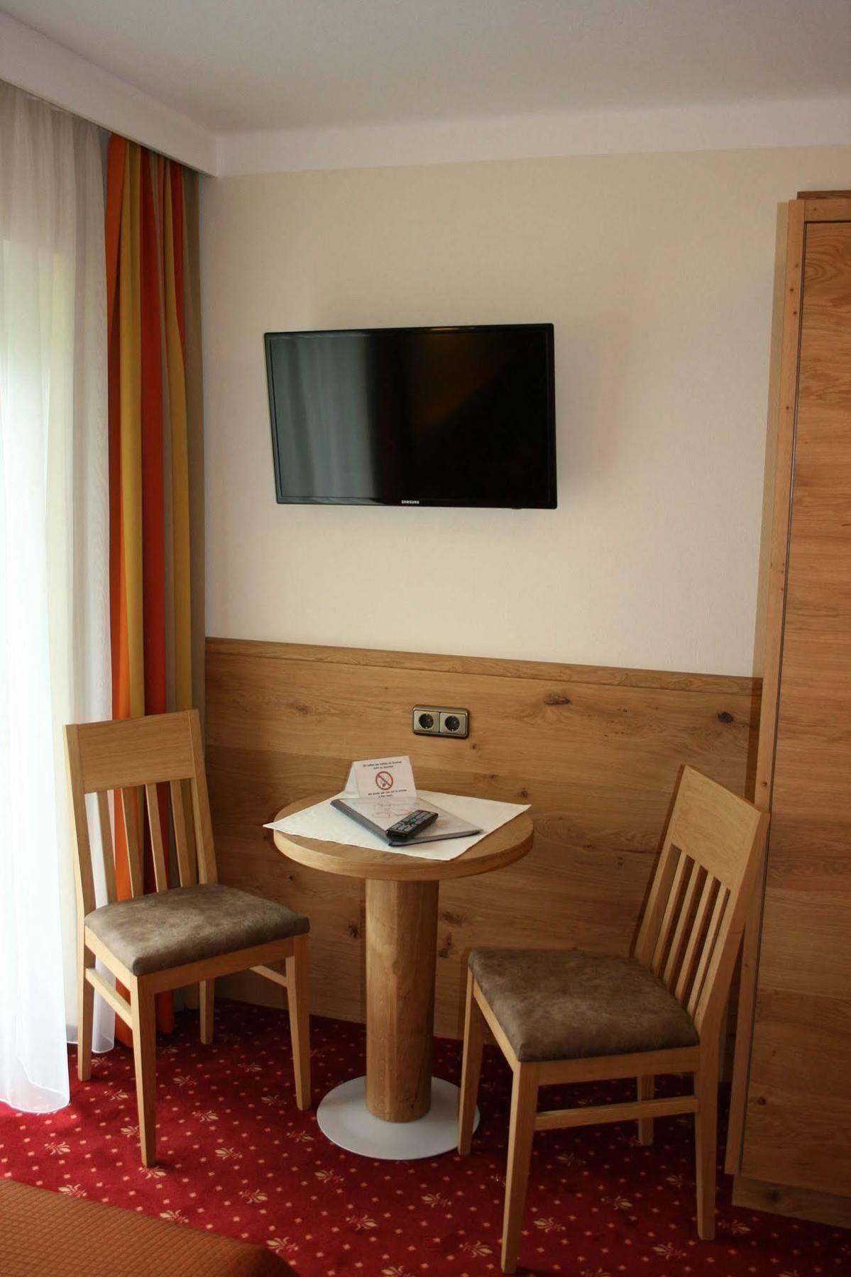 Pension Birkenhof Майрхофен Экстерьер фото